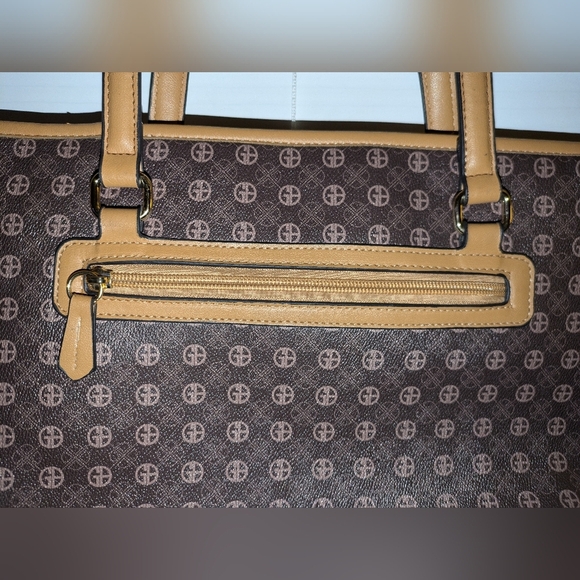 Giani Bernini Holiday Tote Purse Bears Sling GUC - Picture 8 of 16